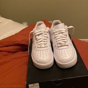 Men Nike af1 07 white men size 7.5 great condition